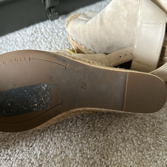 Kenneth Cole 7m platform heels suede top GUC very comfy - Picture 4 of 8